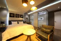 Avenue Hotel - Разрешено размещения с домашними животными