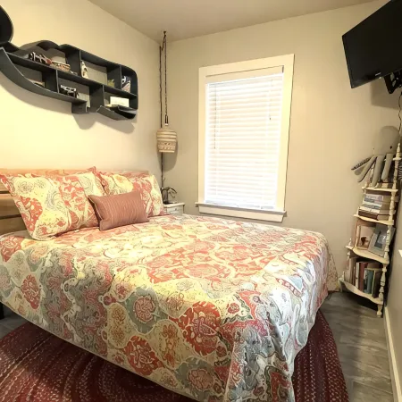 Carova Beach Canal Front Cottage   4x4 required Beach Parking Pass provided