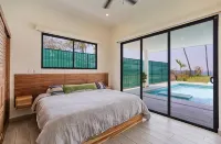 Casa Natalia: Luxurious Oceanfront Villa with Housekeeping and Concierge - Wi-Fi