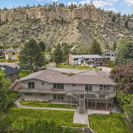 Montana Mansion: Theater, Gym, Arcade, Billiards