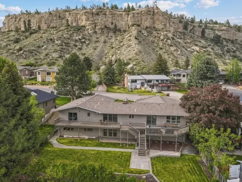 Montana Mansion: Theater, Gym, Arcade, Billiards - Homestays