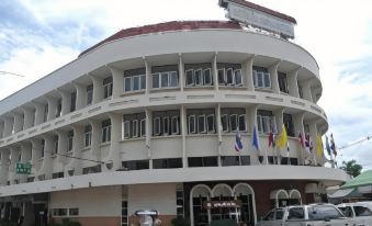 Supak Hotel