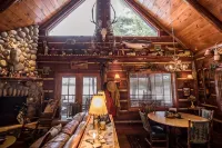Rustic, Cozy, Northwoods Cabin steps away from Round Lake on Richardson Bay! - Chalets