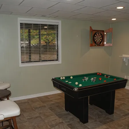 Majestic Pines Condo ~ minutes away from downtown Saugatuck