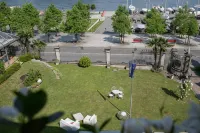 Camin Hotel Luino - Parking
