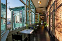 Unfound Door – Design Hotel - 4-Star