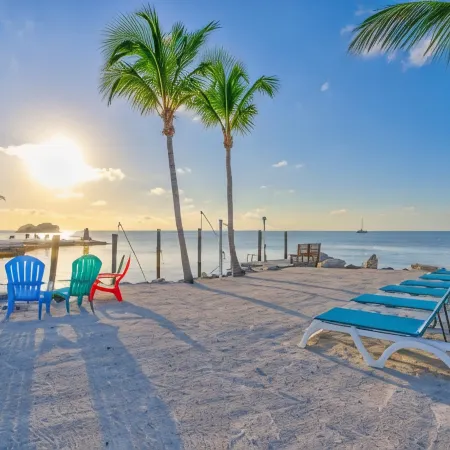 Aqua Lodges at 47th Street