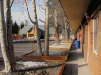 Eagle Crater Lake Inn - 2-Star