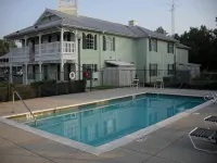 Woodstream Inn - 2-Star