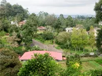 Villa Lonjong Puncak by Vasaka Villa Hotels near Puncak Pass