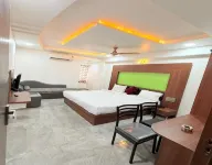 Hotel Ramdev Rooms - parking