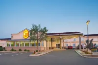 Super 8 by Wyndham Brandon MB - 2-Star