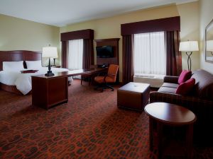 Hampton Inn & Suites Minot Airport