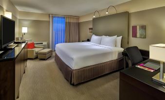 Crowne Plaza - Chicago West Loop, an IHG Hotel