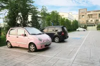 樂億皇家渡假飯店 - 停車場