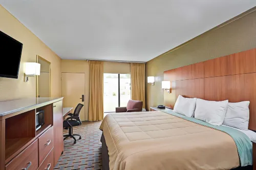 Days Inn by Wyndham Durham/Near Duke University Hotels in Hillsborough