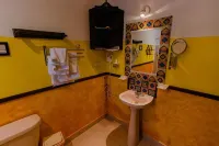 Hacienda Antigua Villa, 50m from Sandy Beach Hotels near The Coloradas