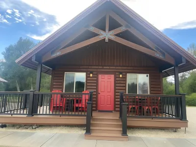 SkyWater Cabins Hotels in Ravalli County