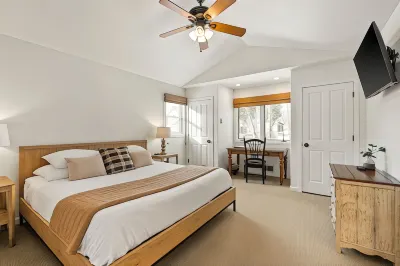 Bridge Street Cottages Hotels in Somers