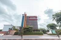 Collection O Hotel Igloo Hotels in Cibitung