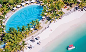 Paradis Beachcomber Golf Resort & Spa