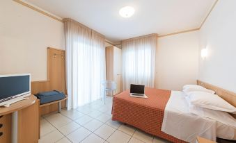 Ristorante Hotel Lucia - 100 mt Dal Mare