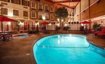 Best Western Plus White Bear Country Inn