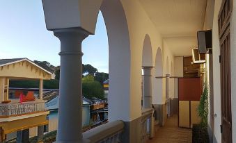 Hotel Valiha - Housity
