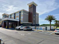 La Quinta Inn & Suites by Wyndham Gonzales La Hotels in Donaldsonville