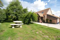 Le Relais des Caleches - la Balinaise Hotels in Broue