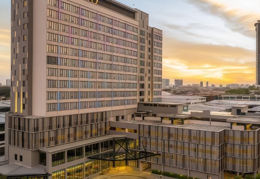 3. 오페라 호텔 사..