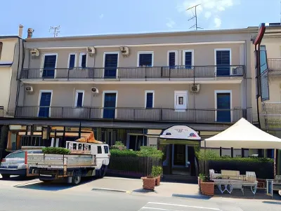 Hotel 4 Lampioni Hotels in Steccato di Cutro