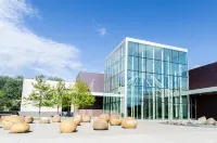 EverSpring Suites Hotels in Бісмарк