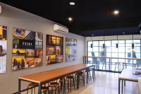 Livinn Hostel City Center Surabaya - Vandrerhjem
