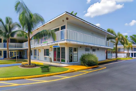 Motel 6 Jacksonville, FL - Orange Park Hotels near Rascals PUB