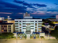 Hotel Axis Inn by Geh Suites