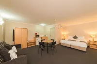 Harbour Sails Motor Inn - Wifi