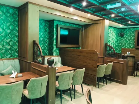 Concorde Inn Hotel Отели рядом с достопримечательностью «Шейх Мохаммед бен Рашид Центр культурной коммуникации»