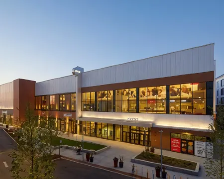 โรงแรม ฮอลิเดย์ อินน์ เอ็กซ์เพรส บอสตัน บาย IHG โรงแรมในบอสตัน