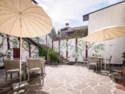 Am Schloss Guest House Hotels in Brunico
