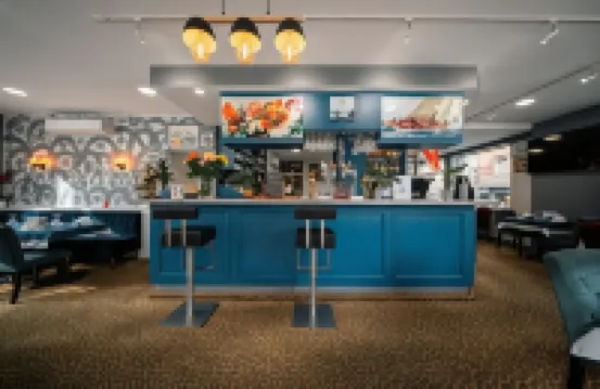 Brit Hotel Privilege Lisieux - la Villa des Arts