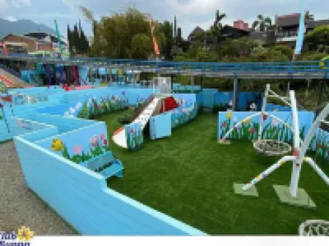Klub Bunga Theme Park Hotel Hotels in Batu Sub-District
