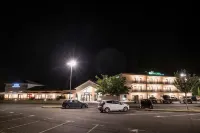 Brit Hotel Privilège Figeac - parking