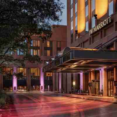 JW Marriott Houston by the Galleria Hotel Exterior