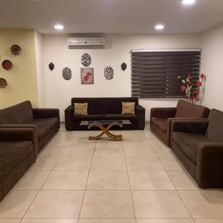 Zaina Plaza Hotel
