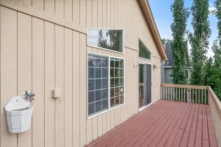 4 Bedroom 3 Bathroom Home Near Golf Course and Zoo Отели рядом с достопримечательностью «Зоопарк Аляска»