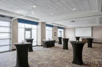 Hampton Inn & Suites by Hilton Kelowna Airport BC