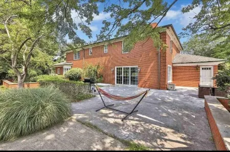 The Scenic Mansion With Breathtaking View