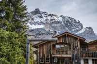 Sportony Mountain Lodges Hotels in Abtei