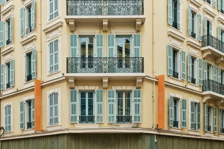 Hostel Ozz by HappyCulture